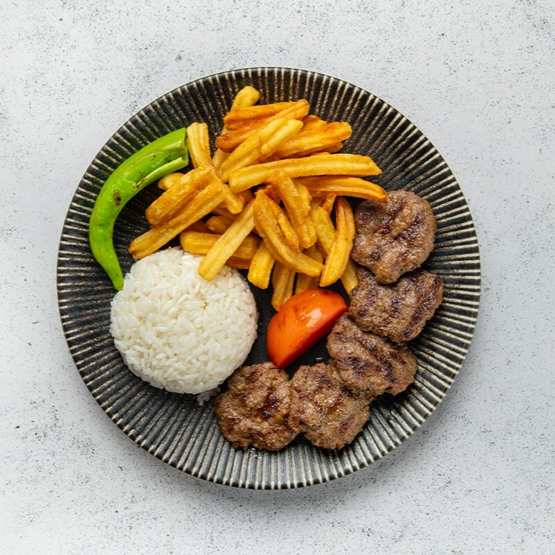 Izgara Köfte Menü (839,99 KCal)