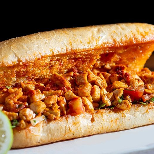 Ekmek Arası Tavuk Tantuni Menü