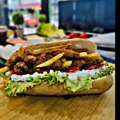 Rus Salatalı Çıtır Tavuklu Sandwich
