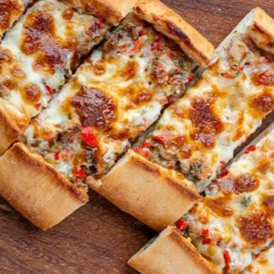 Sucuklu Kaşarlı Pide