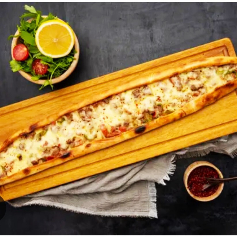 Karışık Pide + Tatlı Menü