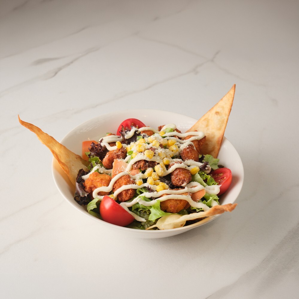 Çıtır Tavuklu Salata + İçecek