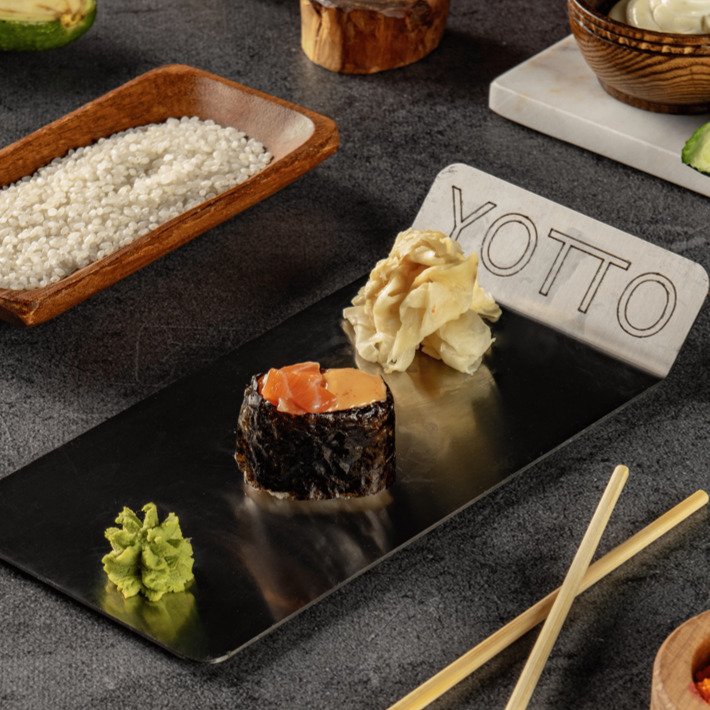 Gunkan Spicy Salmon