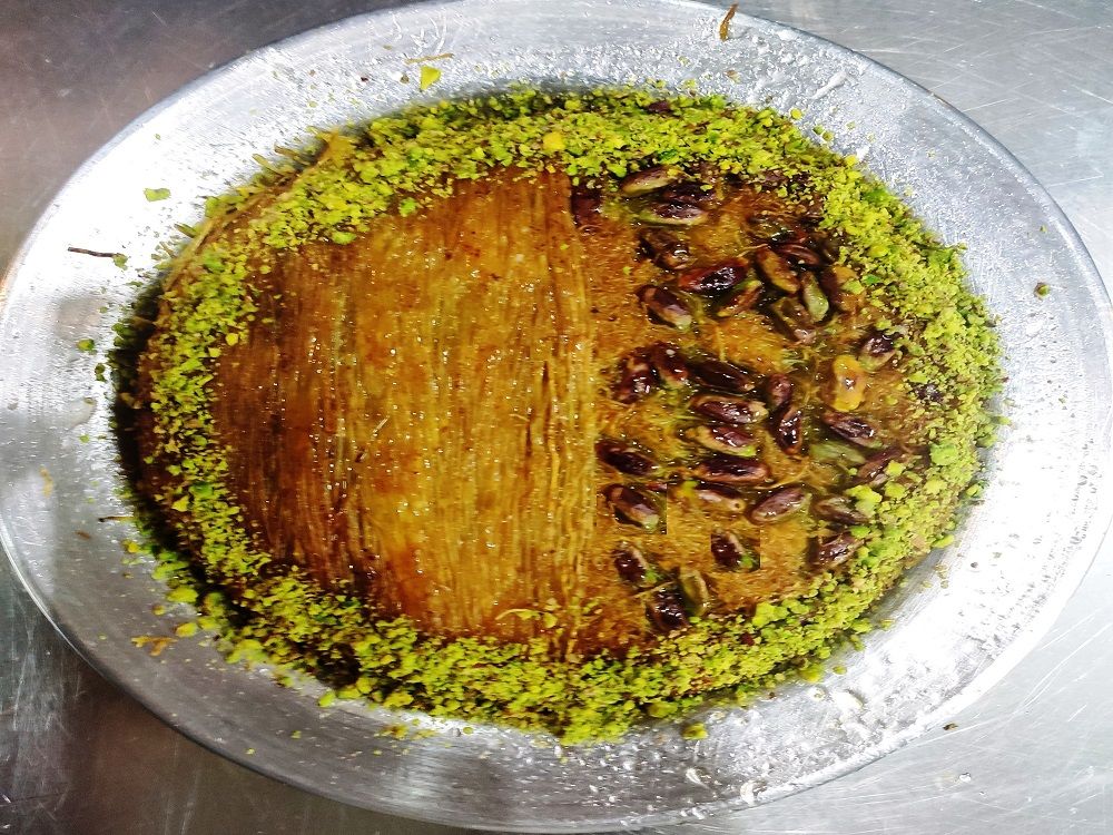 Yarı Hasır Yarı Specıal (4 Kişilik)