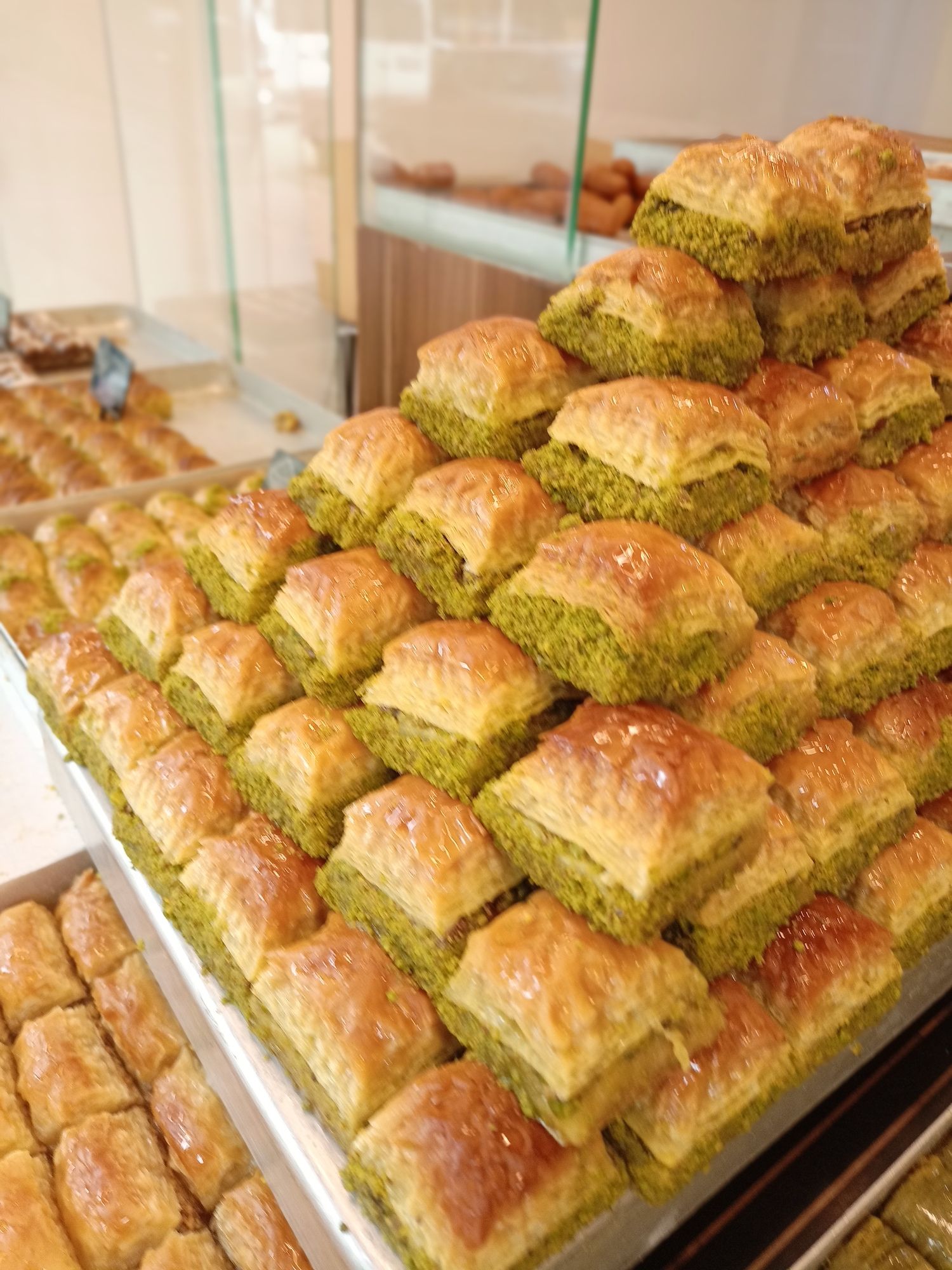 Fıstıklı Baklava (1 kg.)