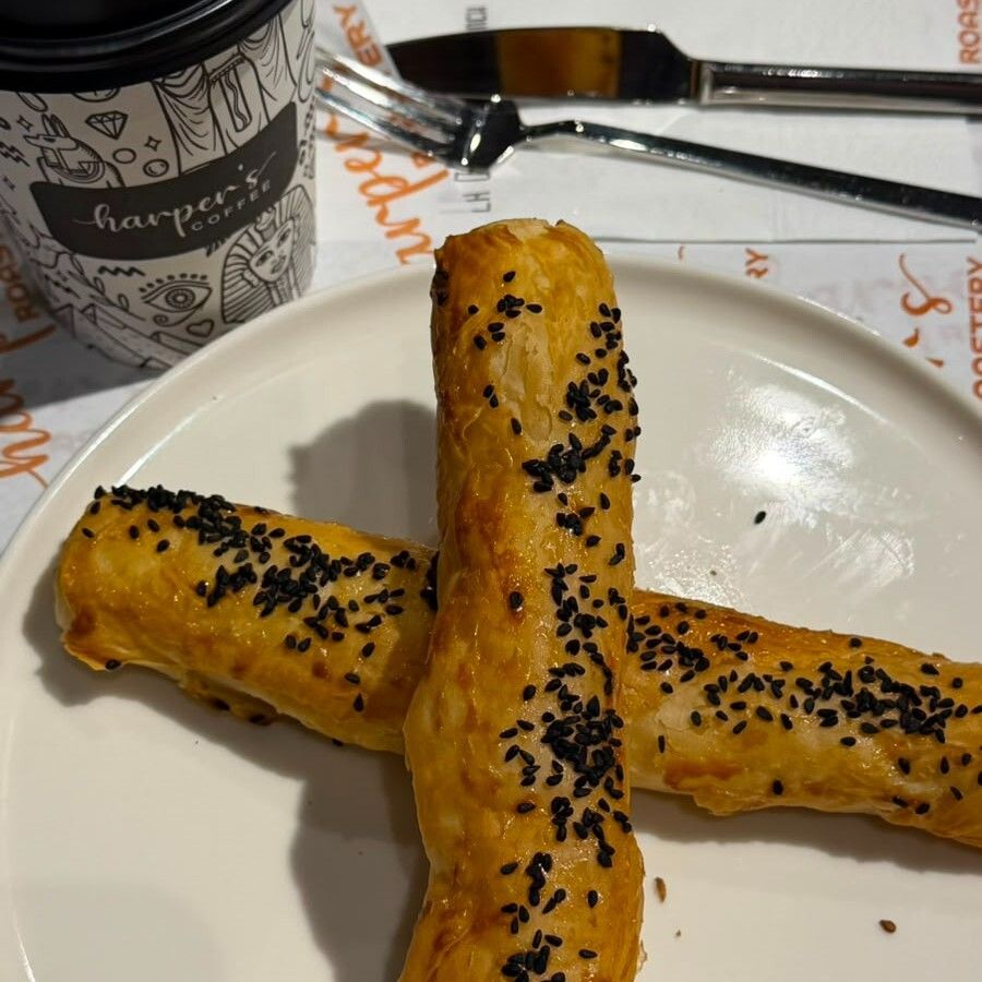2 Börek + Çay