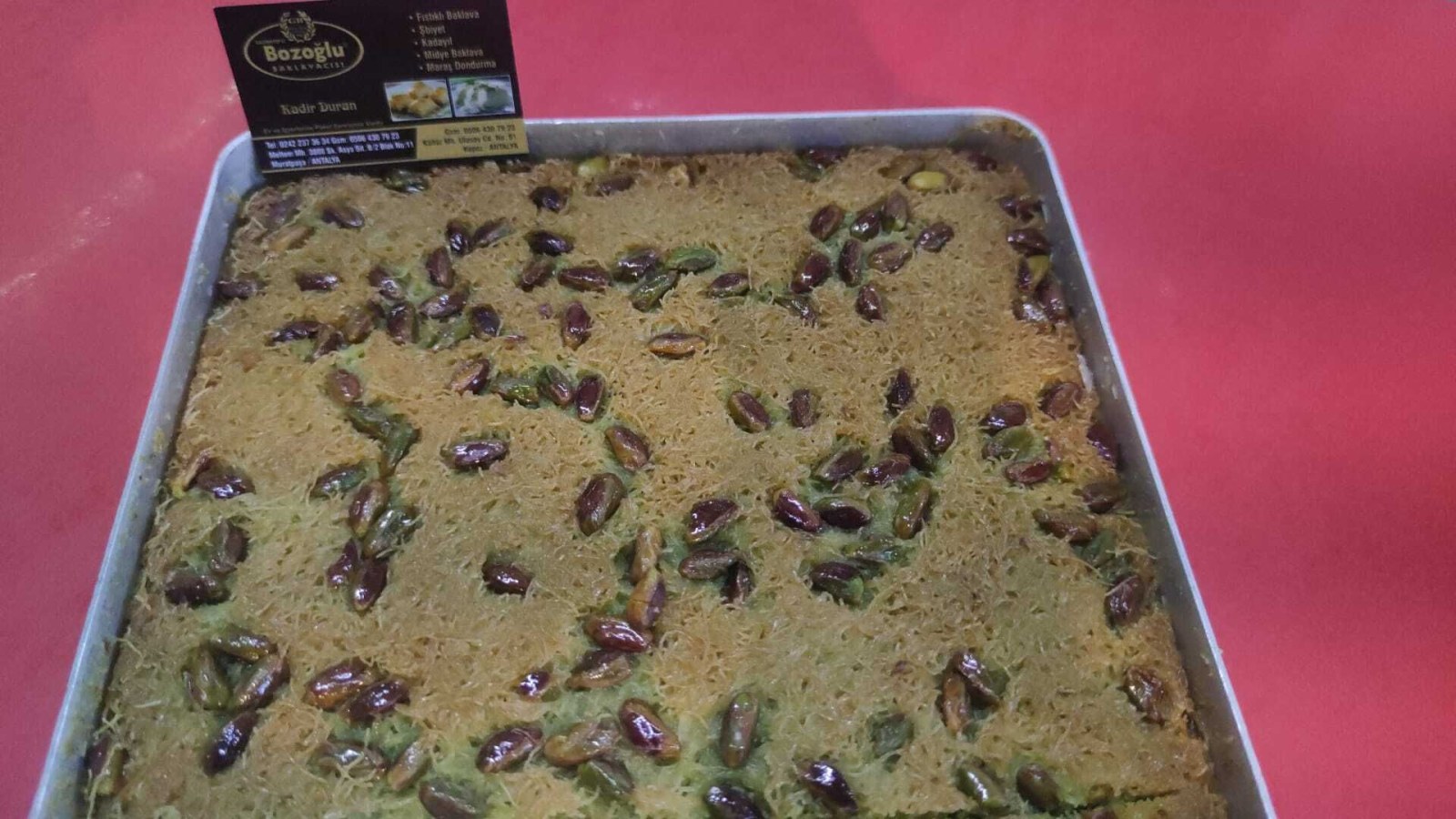 Fıstıklı Kadayıf (1 kg.)(100 gr hediye dondurmalı)