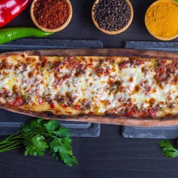 KARIŞIK PİDE + AYRAN(HEDİYE)