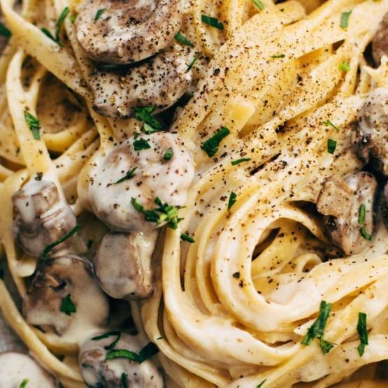 Fettuccine Trüf Yağlı Mantar