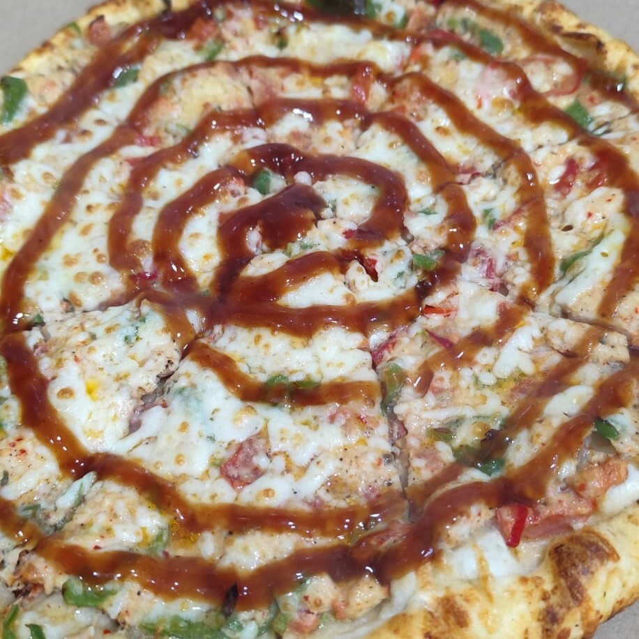 Barbekü Tavuklu Pizza