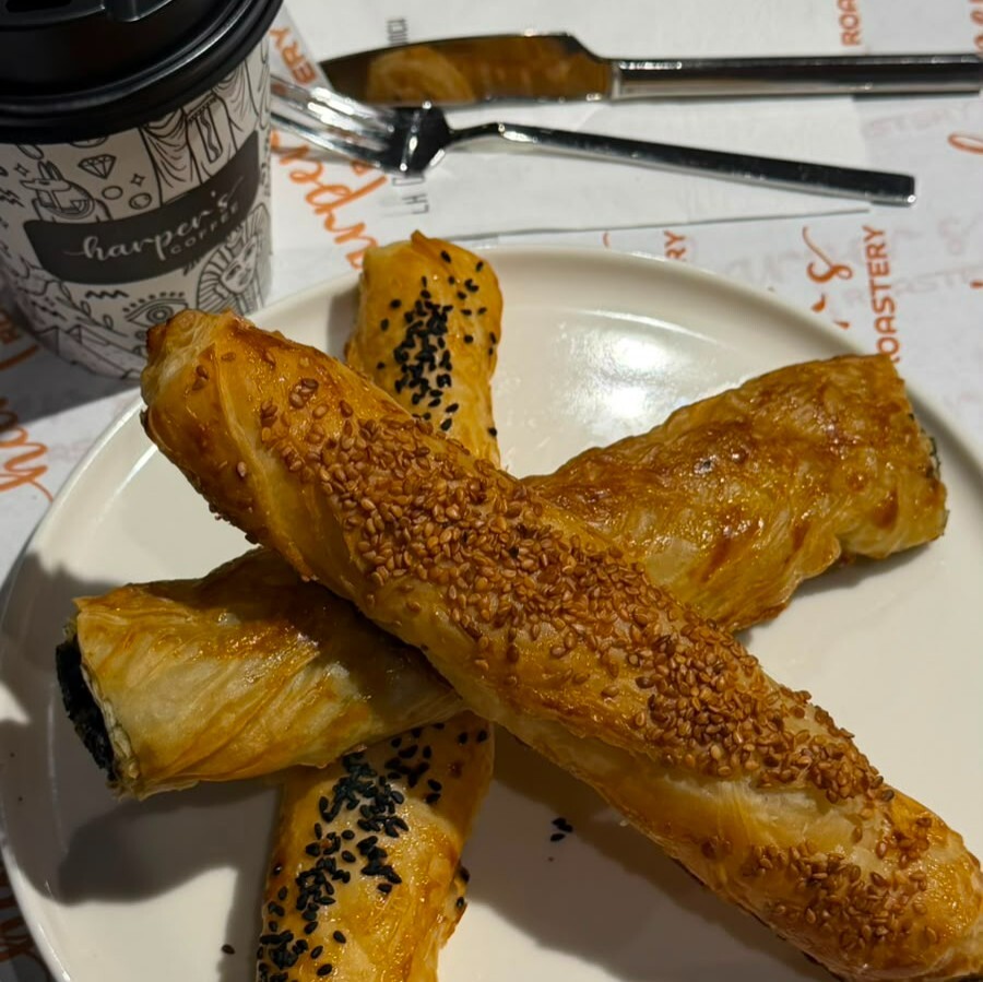 3 Börek + Çay