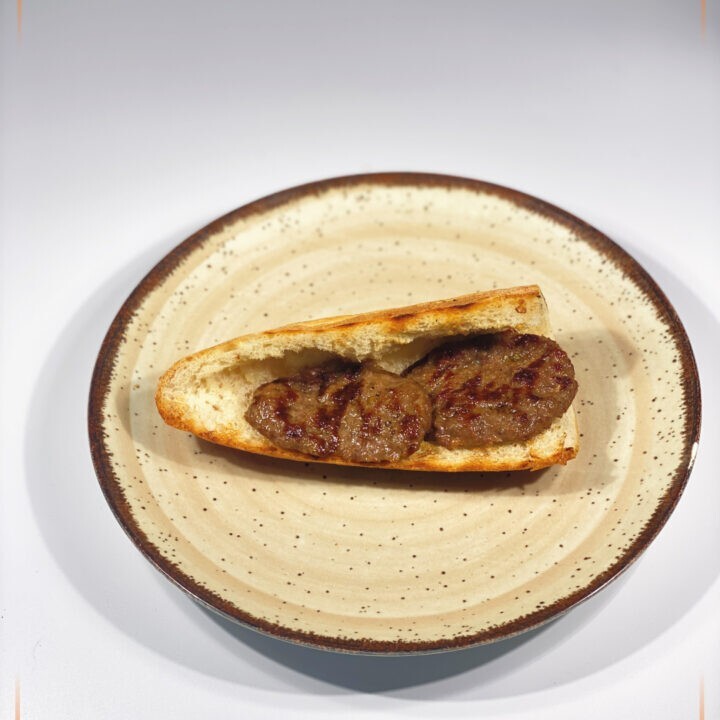 Çeyrek Ekmek Arası Dana Köfte