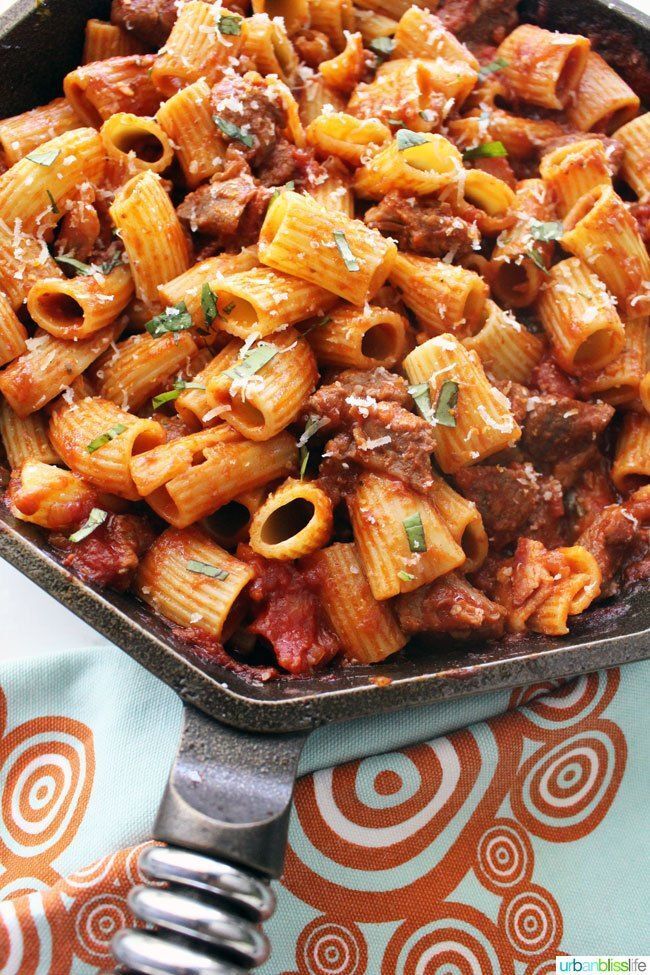 Domatesli Tavuklu Mantarlı Penne