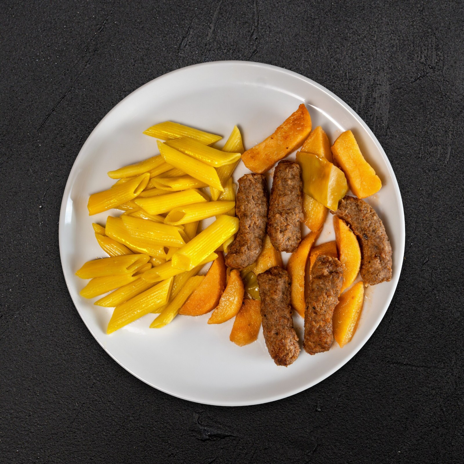İzmir Köfte & Penne Makarna