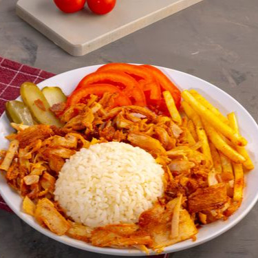 Pilav Üstü Soslu Tavuk Döner
