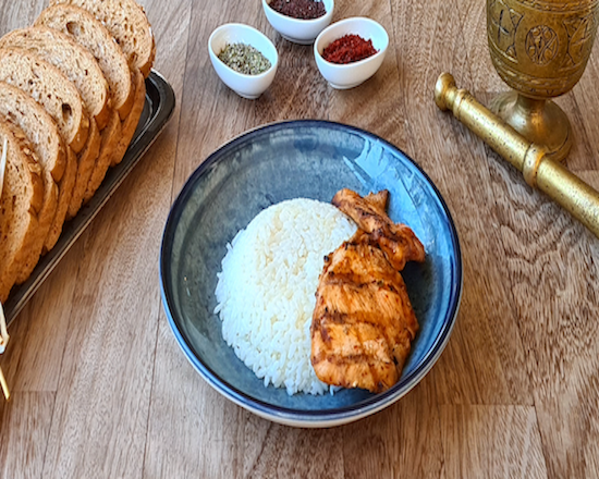 Pilav Üstü Tavuk Izgara (150 Gr Pilav /2 Ad Fileto Haşlanmış Brokoli Ve Havuç)