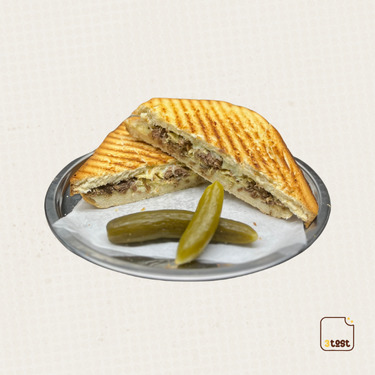 Yumurtalı Kavurmalı Tost