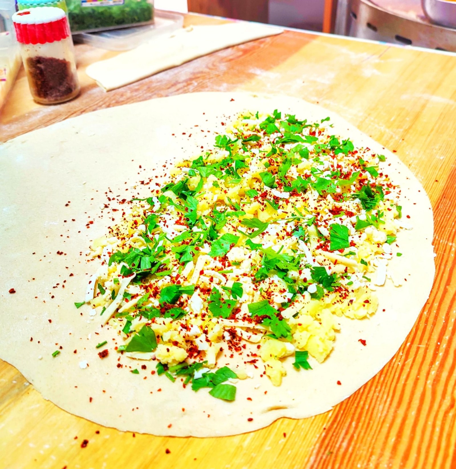 Patatesli Karışık Peynirli Gözleme