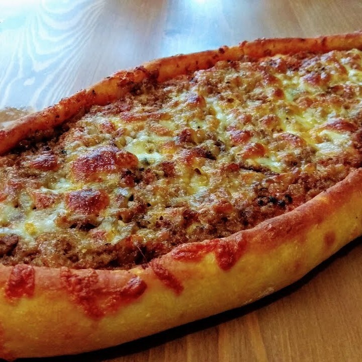 Kıymalı Kaşarlı Pide