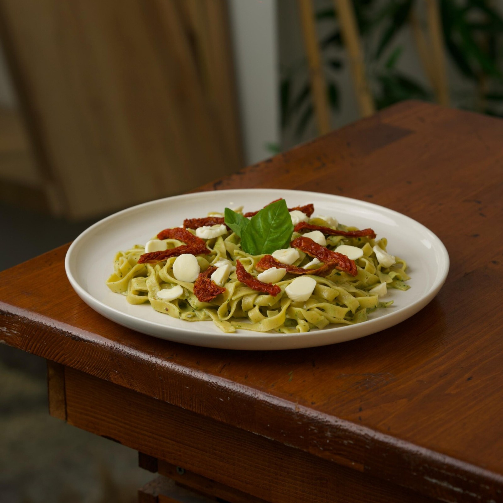 Pesto&Kuru Domates&Mozzarella