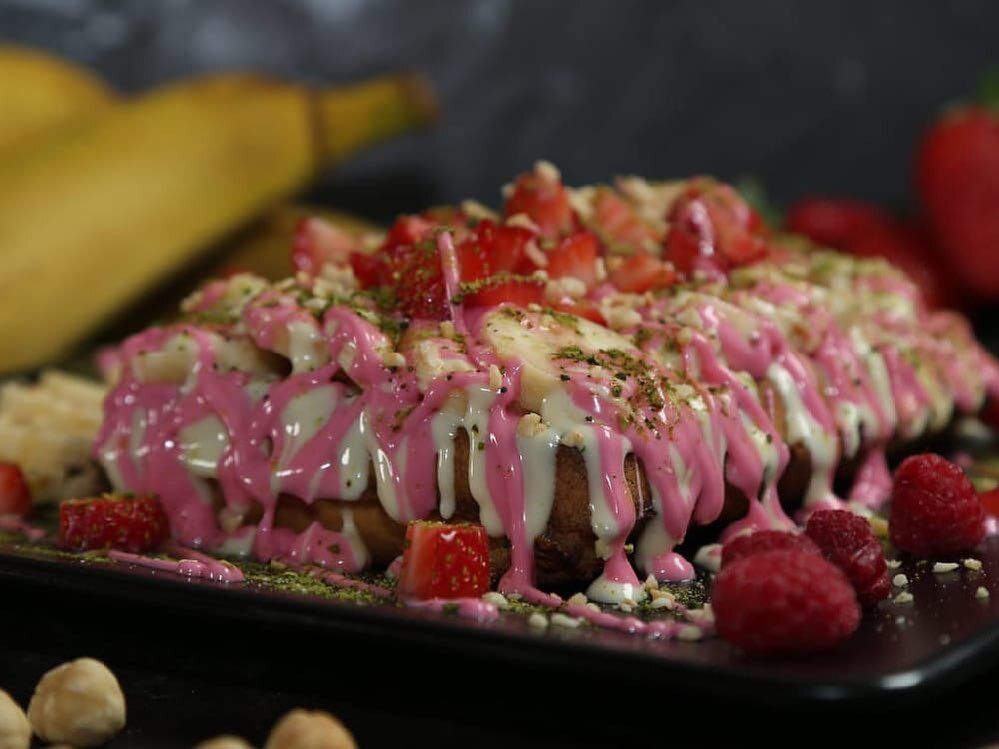 Berry Lovers Waffle 🔴🟣🍌🍓😇