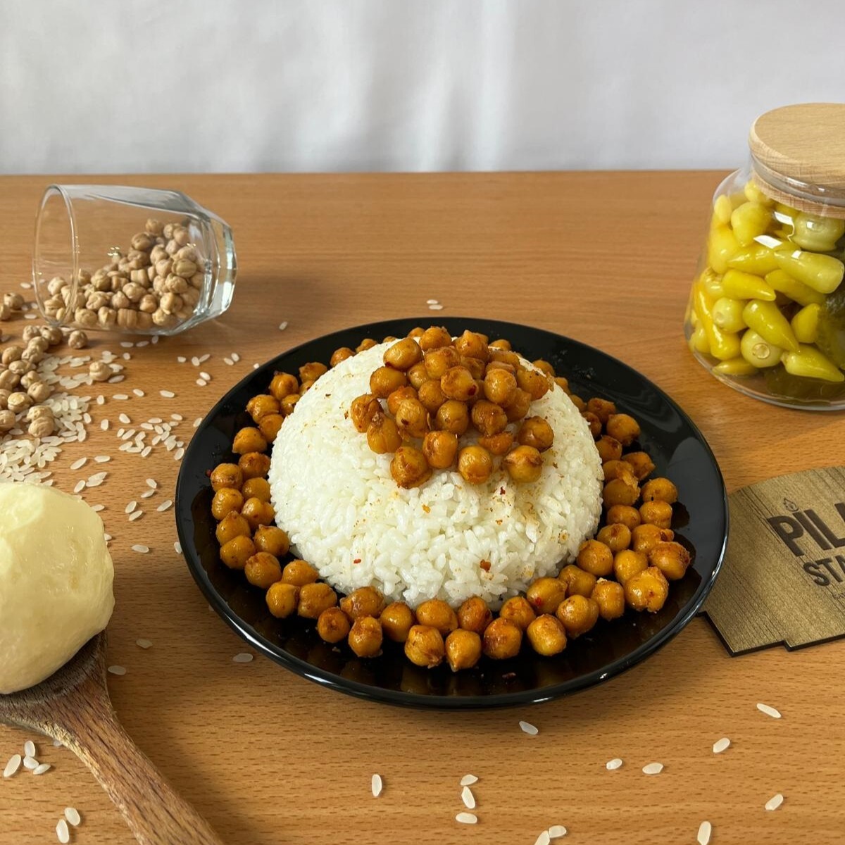 Soslu Nohut Pilav