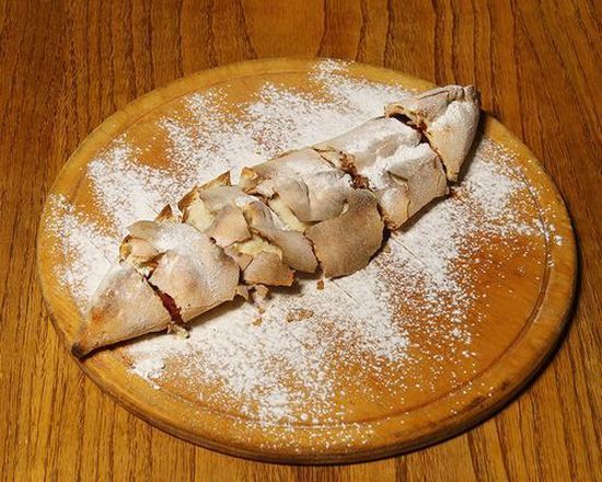 Toblerone & Çilek Pide