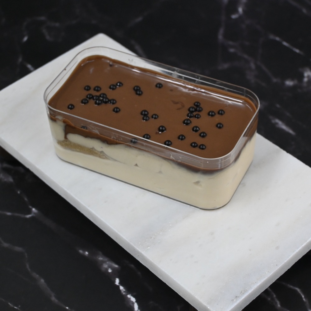 Yoğun çikolatalı kedi dilli tramisu