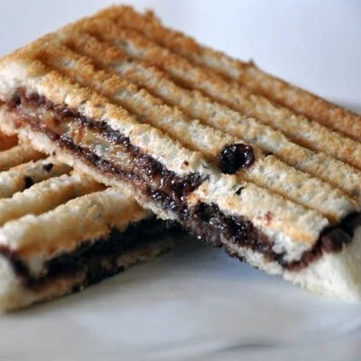 Zeytin Ezmeli Karışık Tost