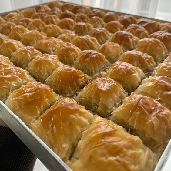 Cevizli Ev Baklavası (1000 Gr)