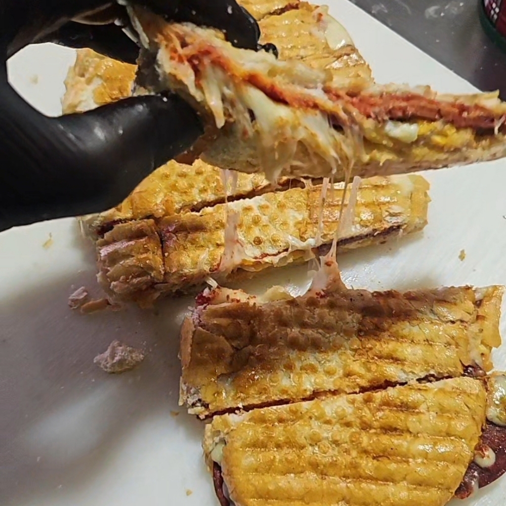 Yumurtalı Karışık Tost