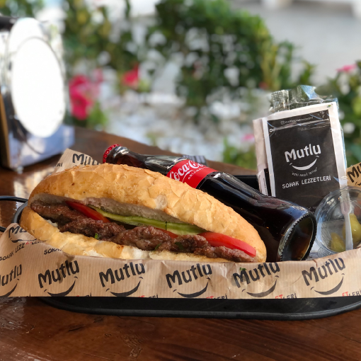 Mutlum Köfte ( Ekmek Arası)