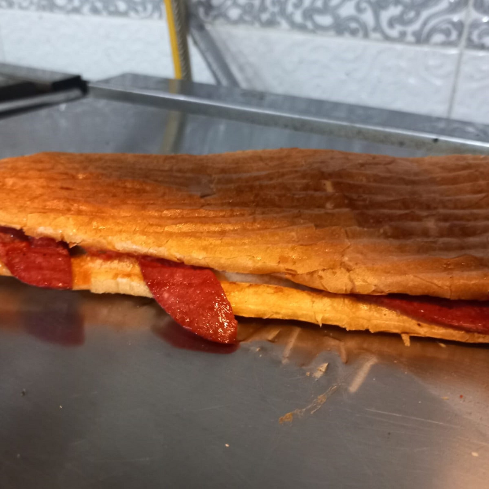 sucuklu tost