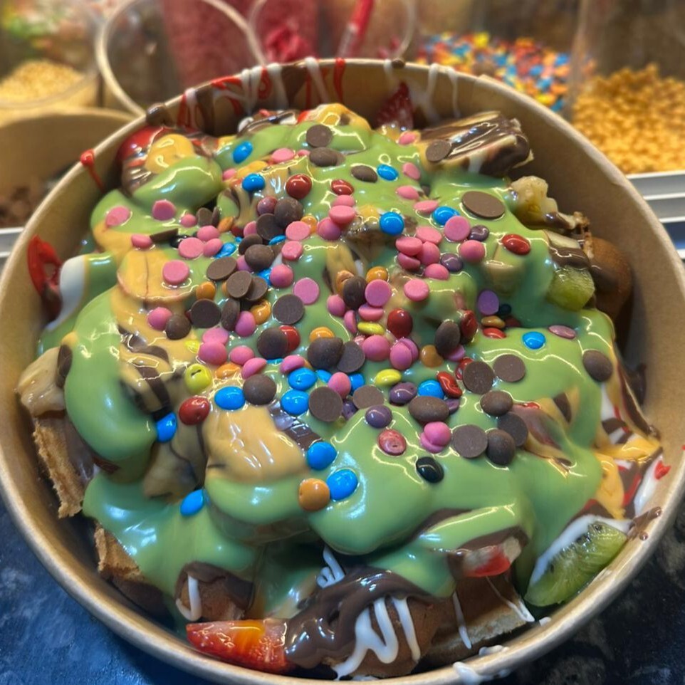 Fıstık Dev Kova Waffle