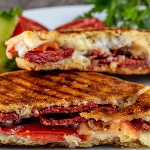 3 Çeyrek Karışık Tost