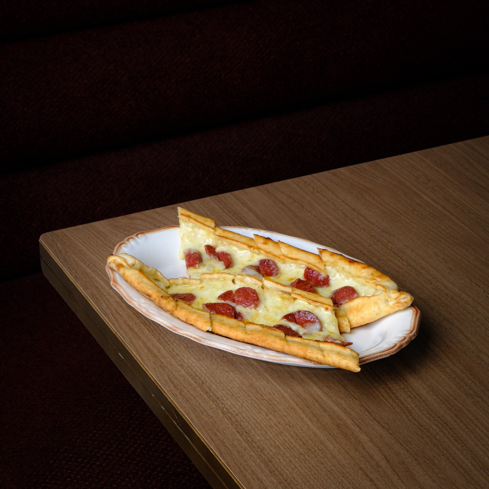 Kaşarlı Sucuklu Pide
