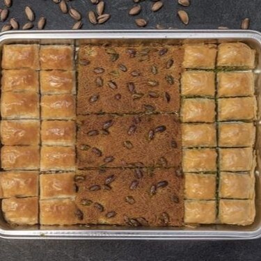 Özel Avantajlı Hediyelik Lüks Tepsi Karışık Baklava ve Kadayıf