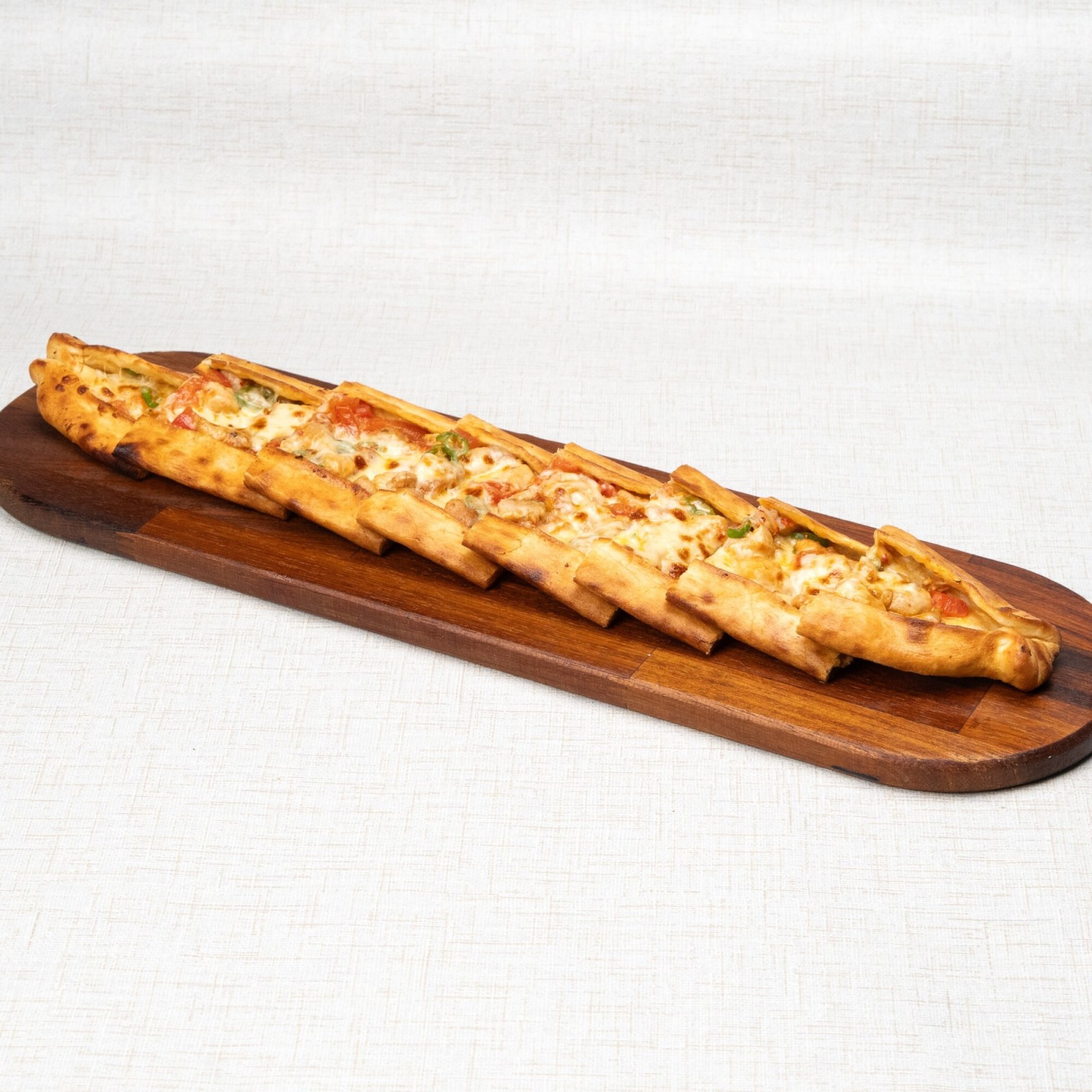 Kaşarli Tavuklu Pide