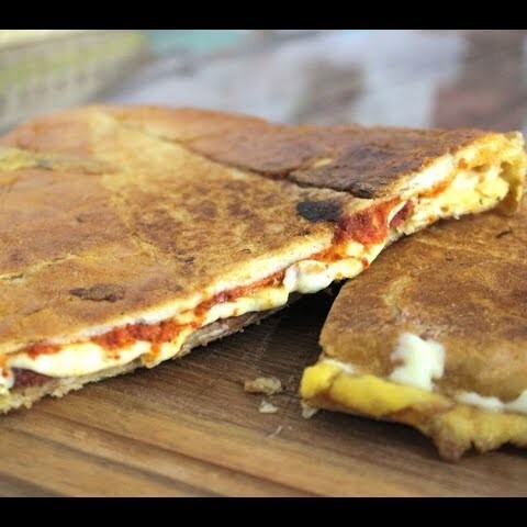 Yumurtalı Kaşarlı Tost