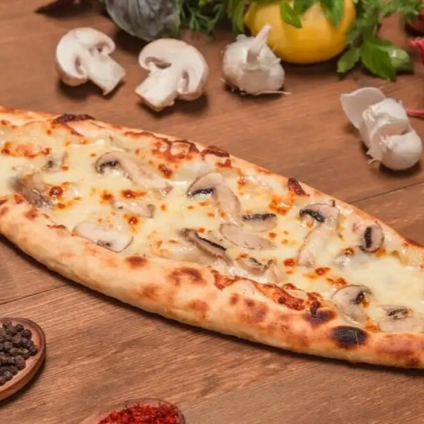 Mantarlı Kaşarlı Pide