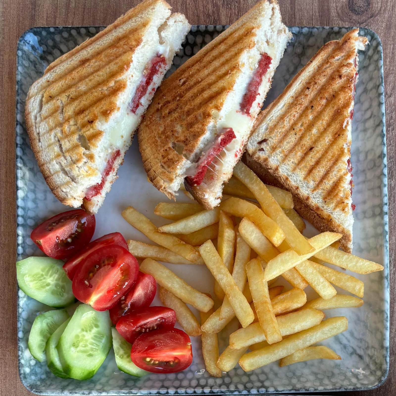 Sucuklu Tost