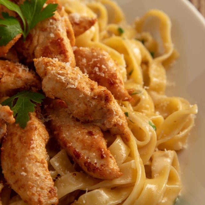 Fettuccine (Mantar, Tavuk)