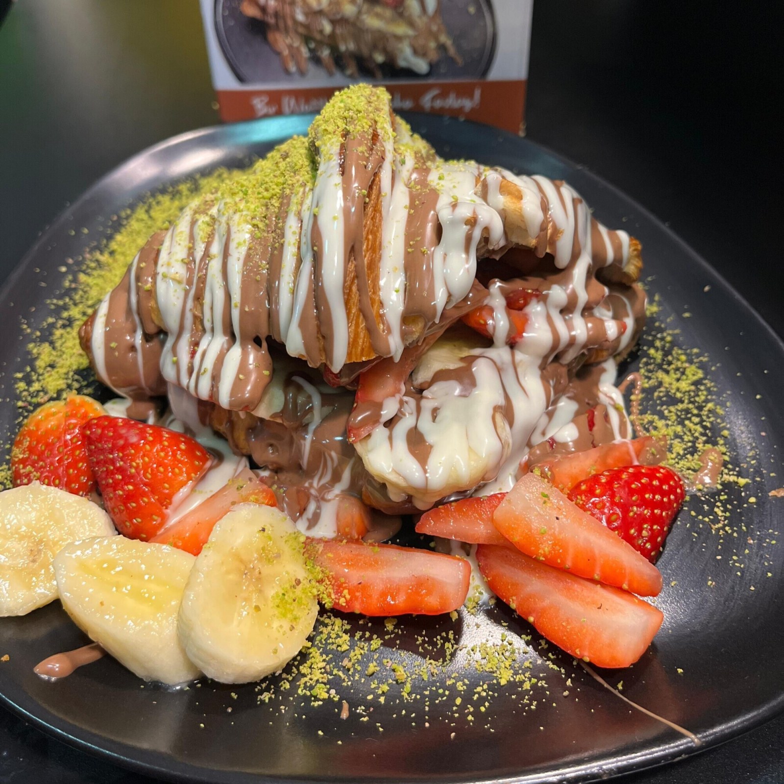 Kruvasan Sütlü Ve Beyaz Çikolatalı Meyvesiz Waffle