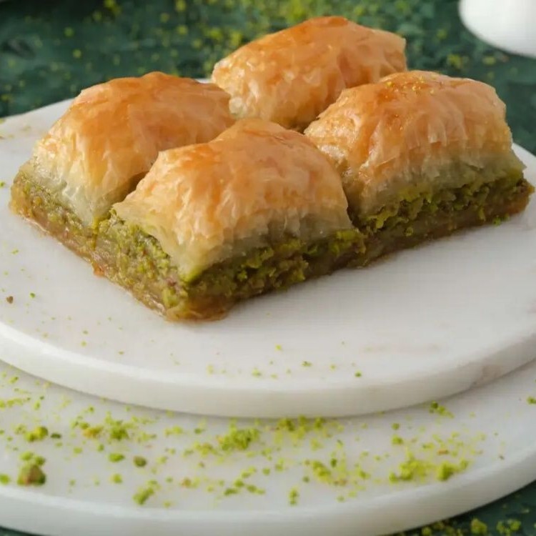 Fıstıklı Baklava (1 kg)