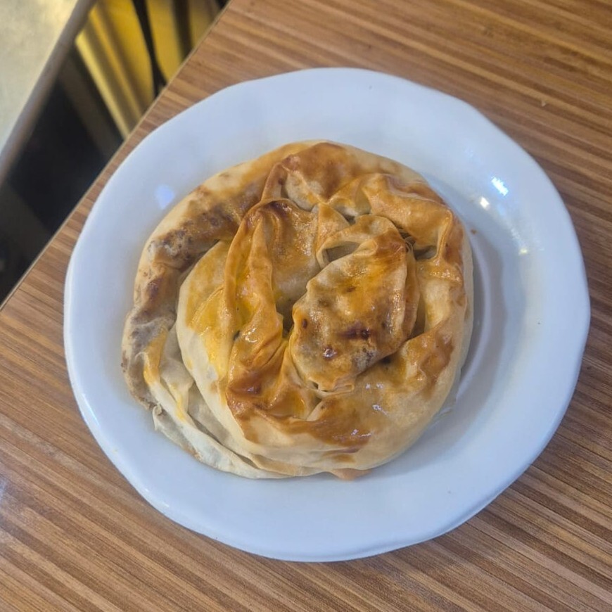 Kıymalı Gül Böreği