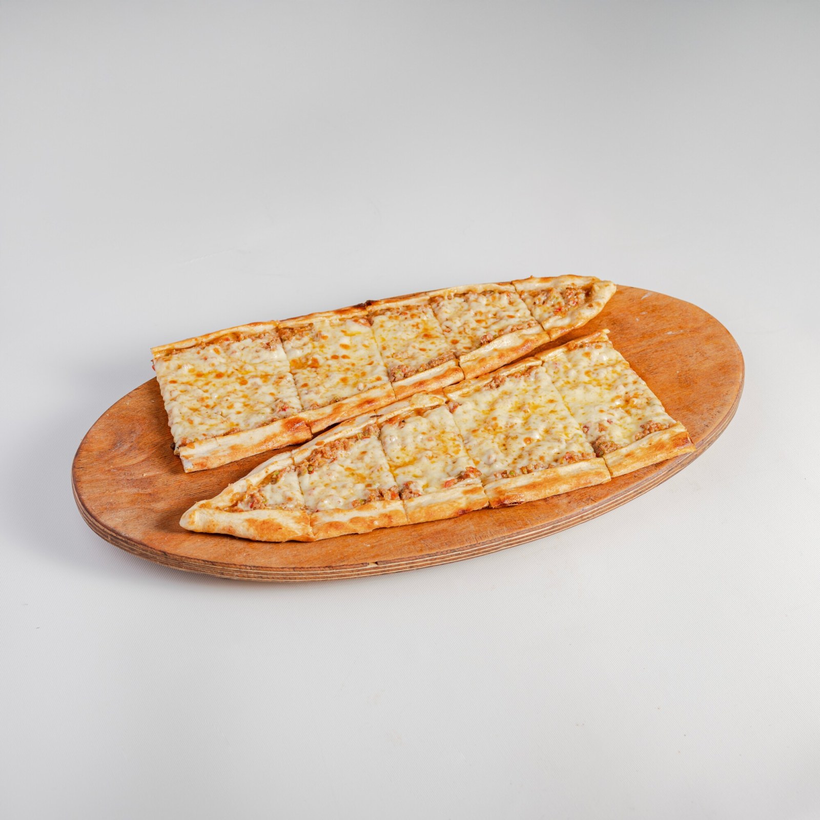 Kıymalı Kaşarlı Pide
