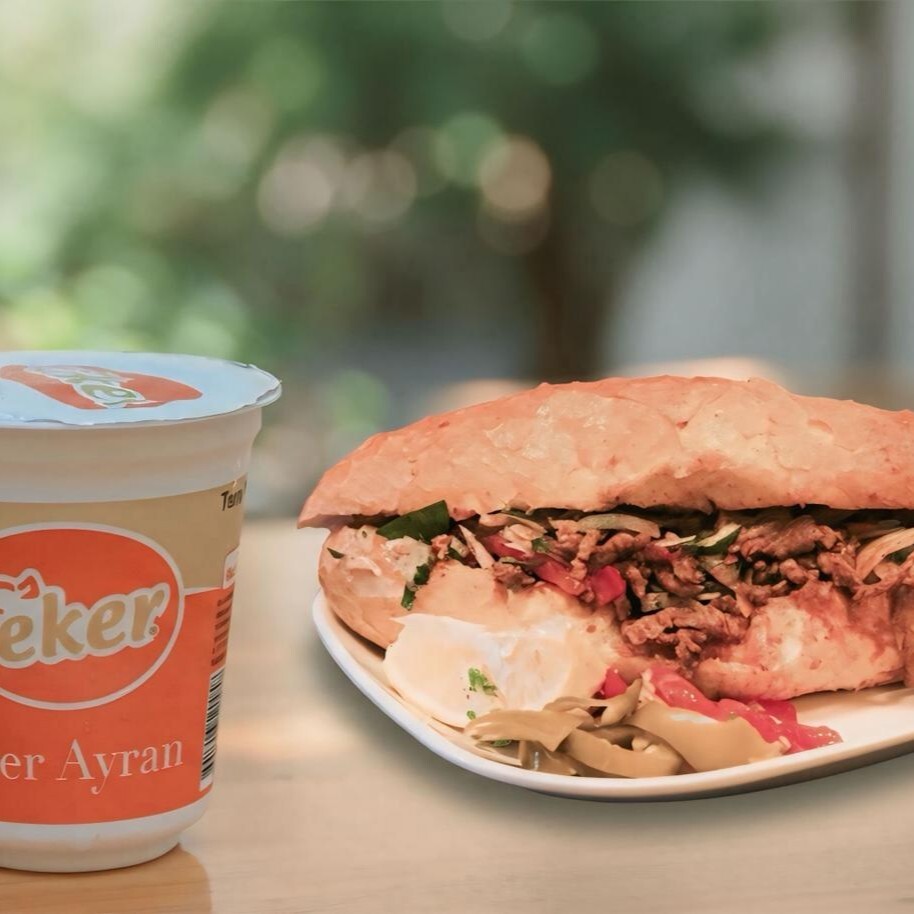 Ekmek Arası Biftek Tantuni + Ayran (270 ml)
