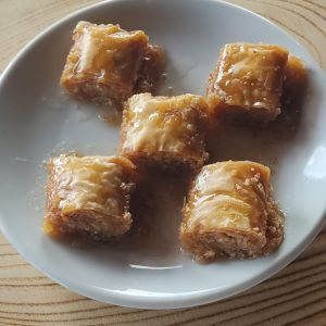 Fındıklı Baklava (4 Adet)