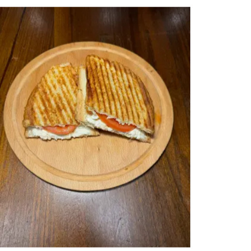 Domatesli & Beyaz Peynirli Tost