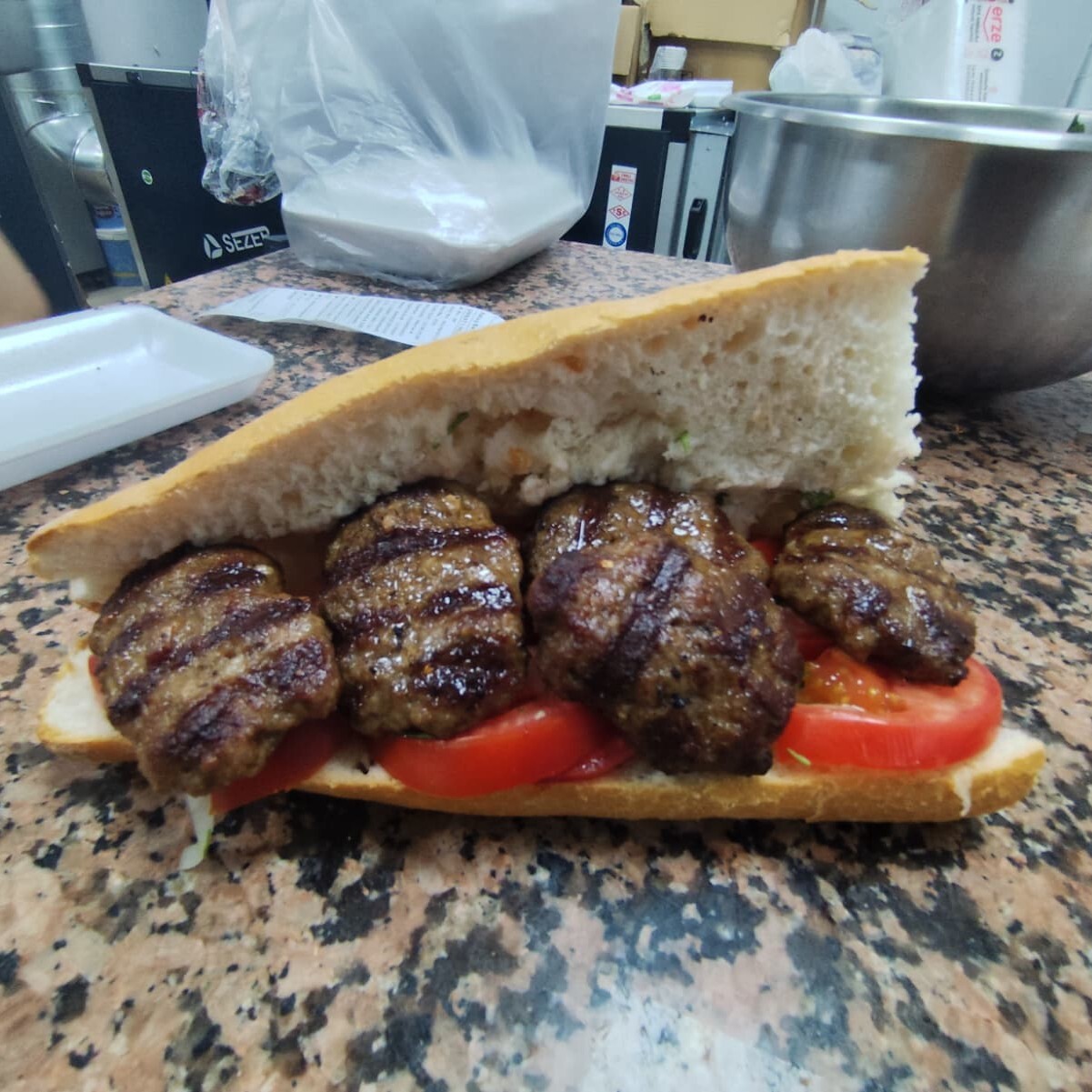 Izgara 3/4 Ekmek Arası Kasap Köfte